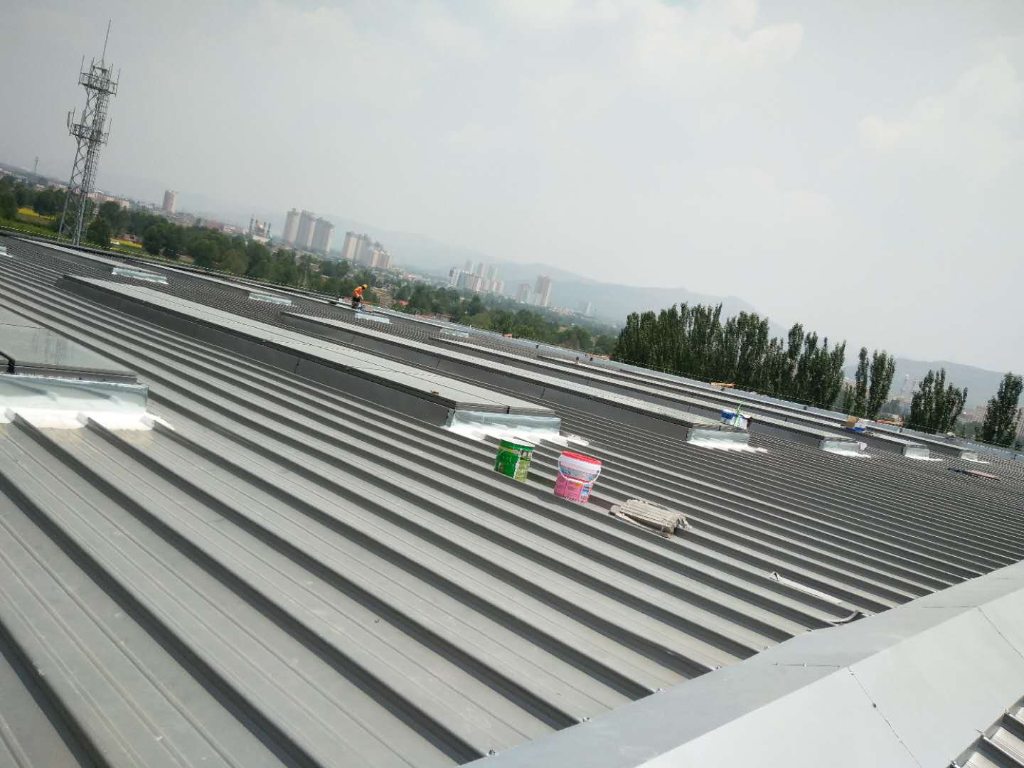  青海多巴国家体育训练基地（天窗、电动开窗器） 